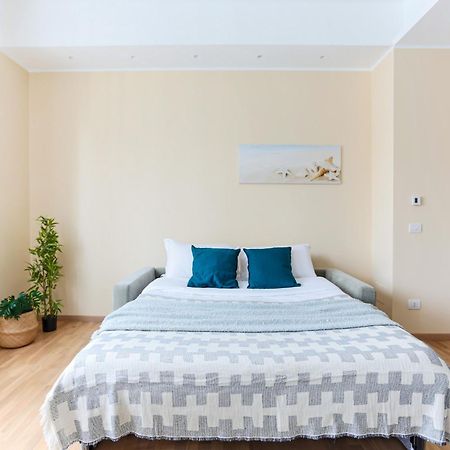 The Best Rent - Bright One-Bedroom Apartment In Corso Vittorio Emanuele II Milánó Kültér fotó